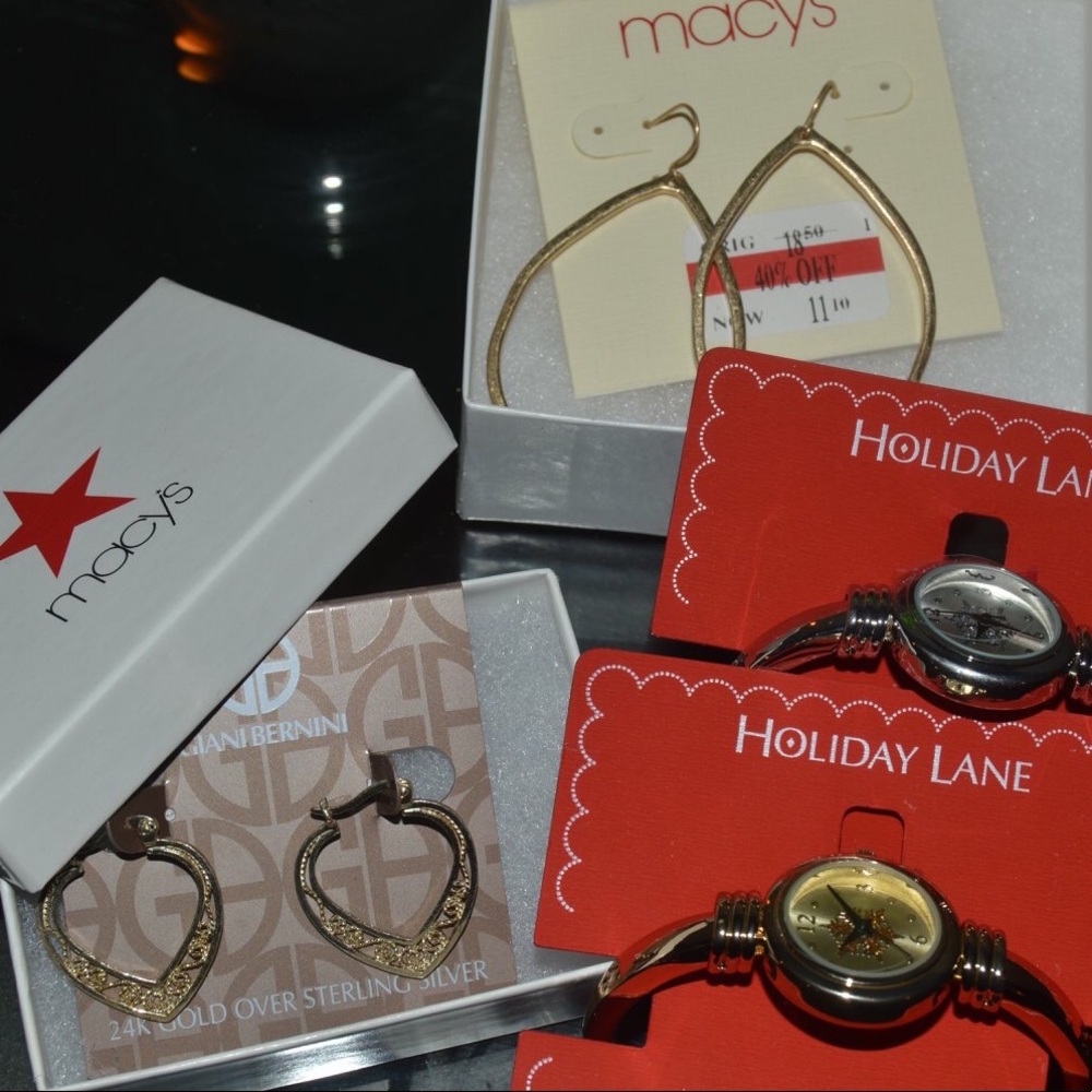 Macy’s jewelry set